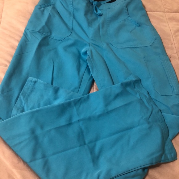 Scrub set - Picture 5 of 6